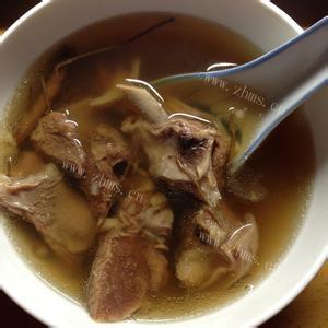咸鲜羊肉当归板栗汤 