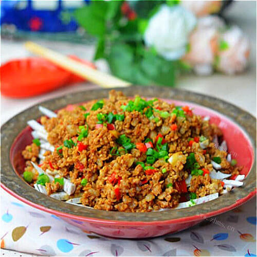 美味的猪肉泥香芋丝