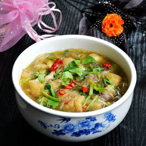 自制牛骨粉丝油豆腐煲