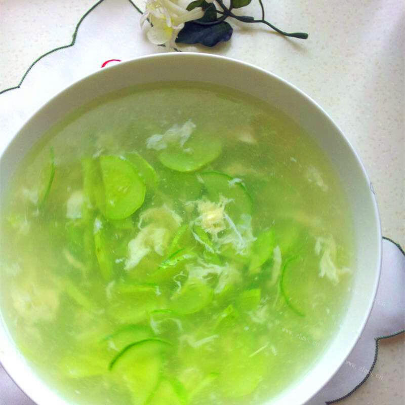 有创意的翡翠彩虹汤