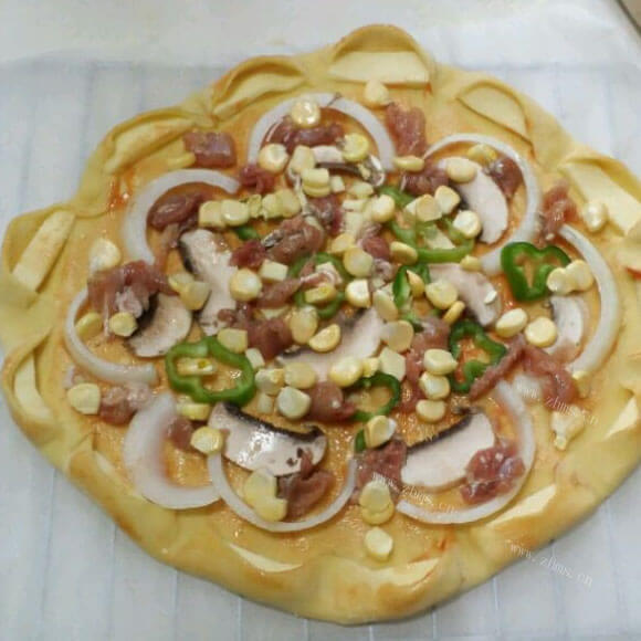 简单的蘑菇鸡肉烩饼