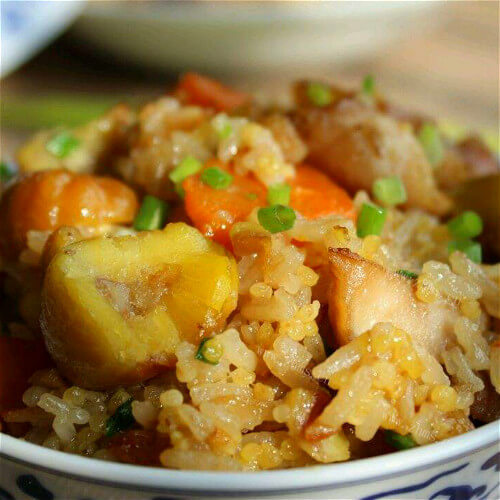 营养美味的鸡肉闷饭
