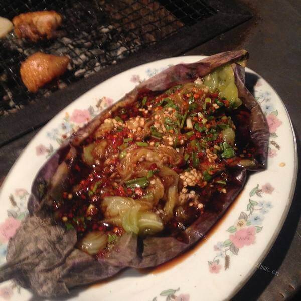 美味的新奥尔良黑椒鸡肉烤土