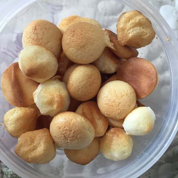 香甜可口的酸奶溶豆豆