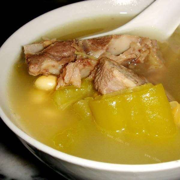 营养苦瓜黄豆煲排骨