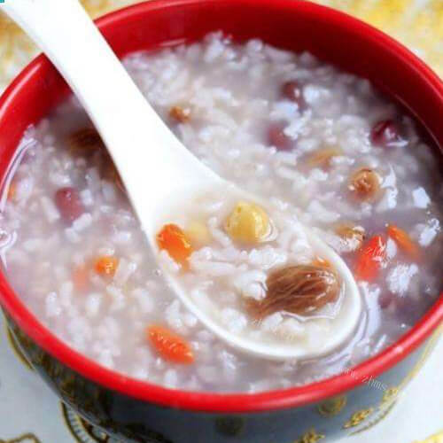 香甜葡萄干大米粥