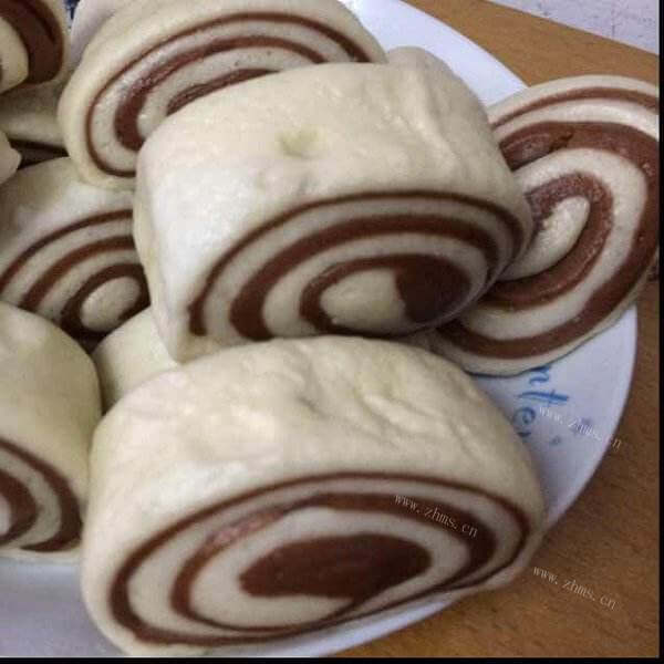 美味的咖啡豆粉馒头