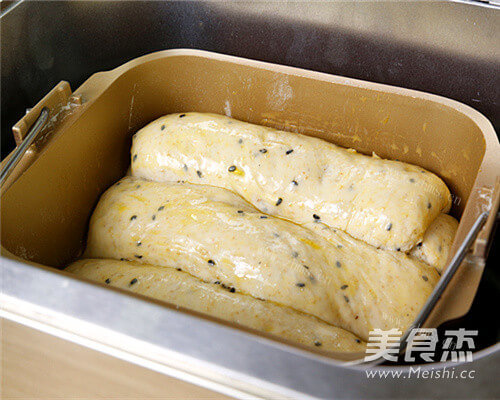 助消化全麦黑芝麻紫薯面包做法图解14)