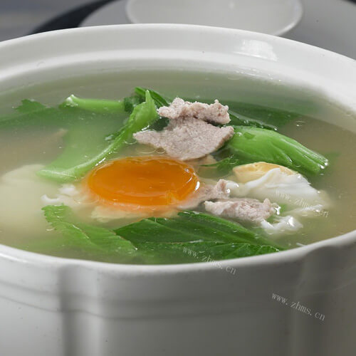 美味的粉丝肉片汤
