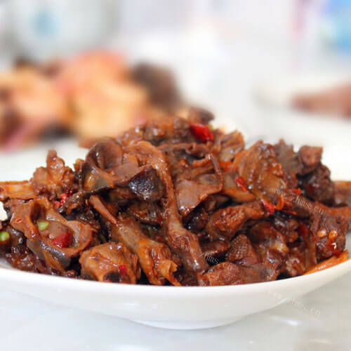 美味三酱爆乳鸽