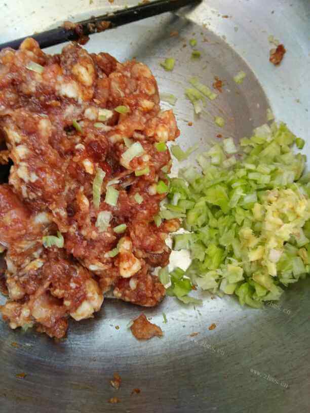 甘苦的鱼香草瘦肉汤做法图解6)