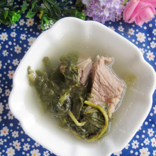 美味的鱼腥草棒骨汤