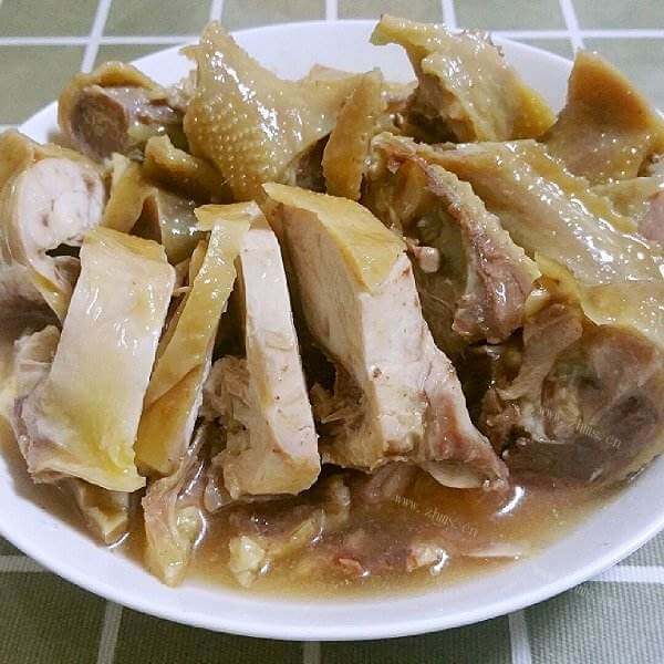 营养的黄花菜炖草鸡
