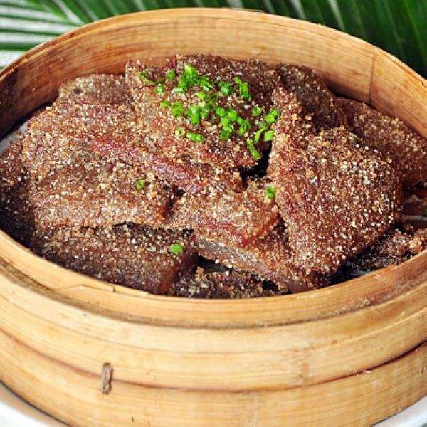 知味回头的小笼渣肉蒸饭