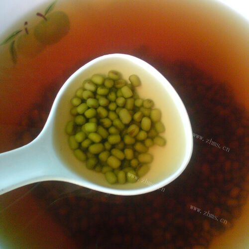 自制绿豆红薯糖水