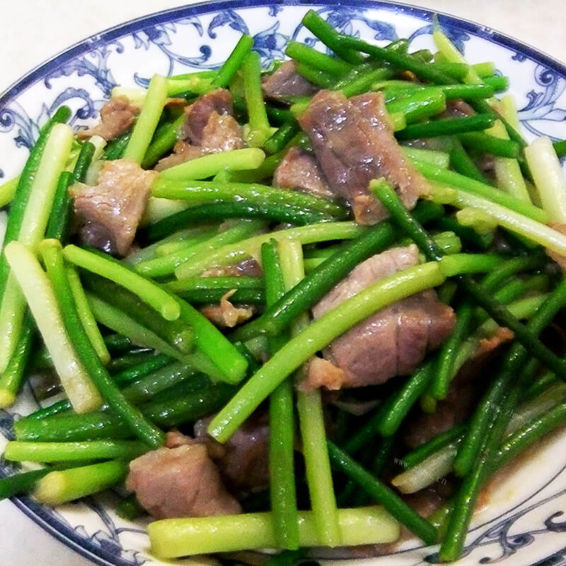 好吃的蒜薹炒羊肉片