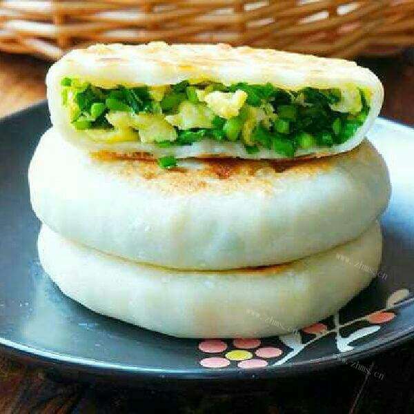 美味的三鲜韭菜馅饼