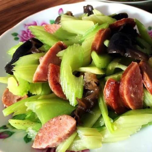 美味火腿肉炒芹菜