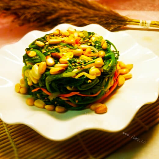 简单的松仁菠菜