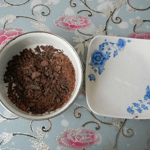 自制浓情巧克力蛋糕做法图解2)