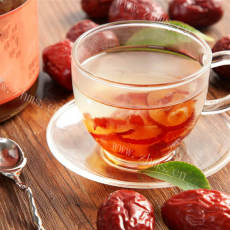美味的蜂蜜红枣柚子茶
