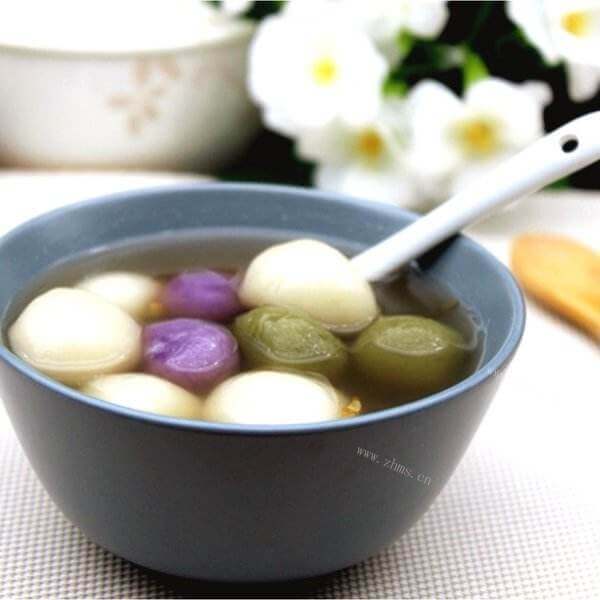 美味的紫玉山药咸汤圆