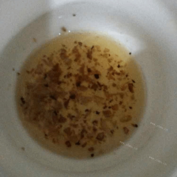 美味的海鲜面做法图解4)