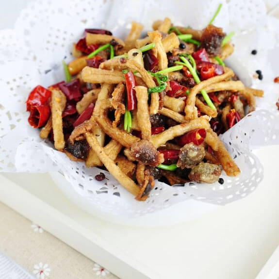 美味的麻辣茶树菇