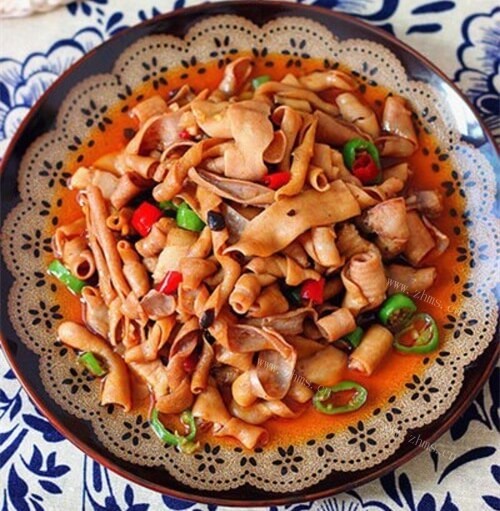 美味的泡菜炒鸭肠 