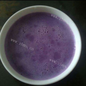 美味的紫薯牛奶米糊