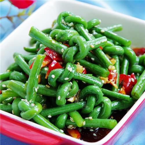 鲜美彩椒肉末浇淋豆角