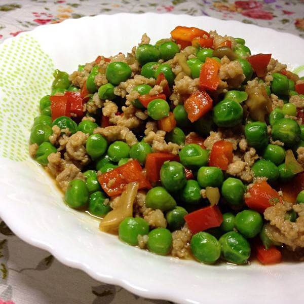 家常青碗豆炒肉丁