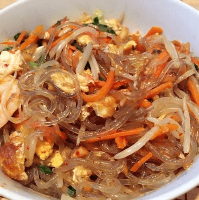 家常虾仁胡萝卜烩粉丝