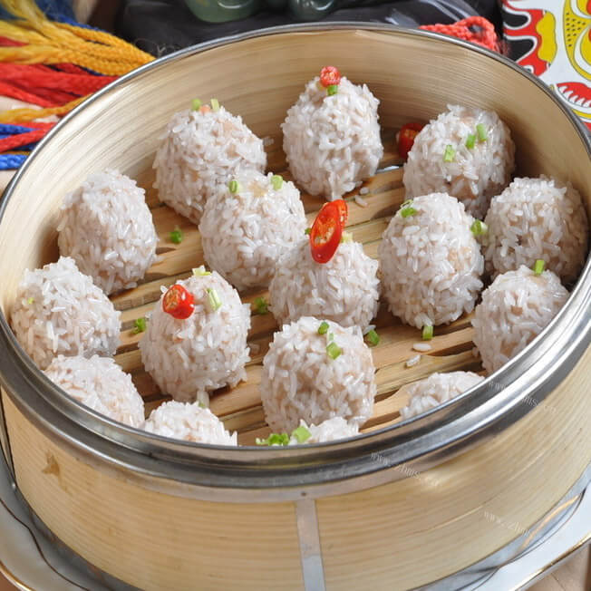 特色美食珍珠丸子
