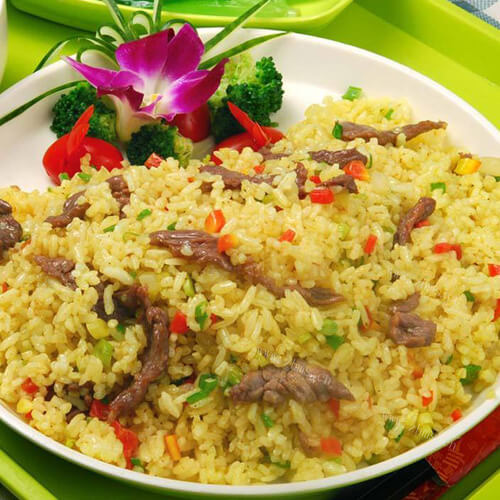 美味凤梨牛肉炒饭