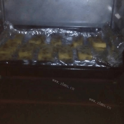 简单的葡萄干饼干做法图解9)