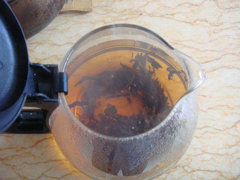 解热的红茶柠檬水做法图解4)