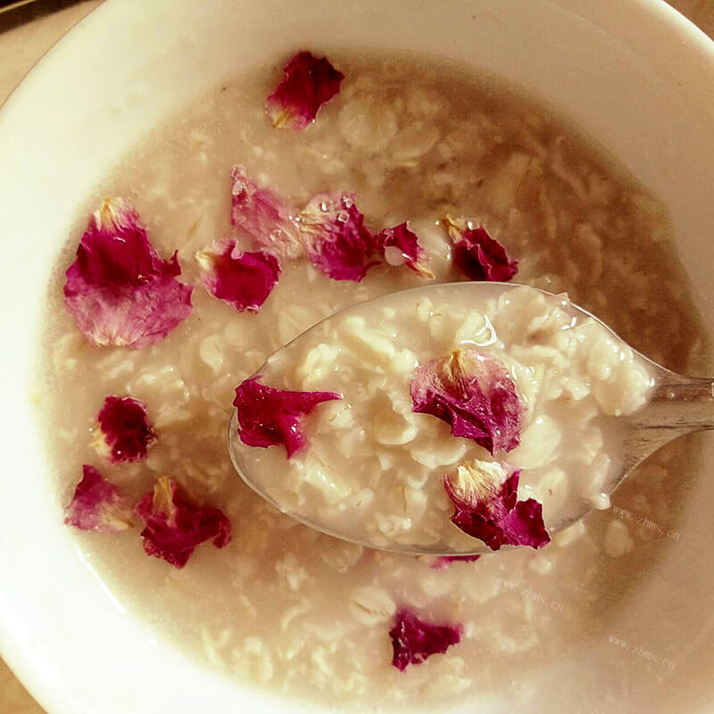 养颜的茯苓玫瑰花粥
