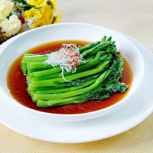 美味的蚝油蒜香菜心