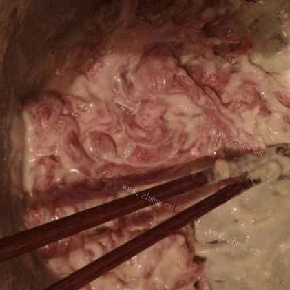 美味的糖醋里脊做法图解2)