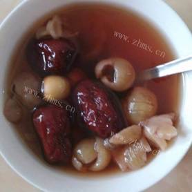 美味红枣莲子猪心汤
