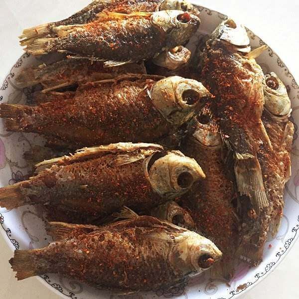 香酥炸鲫鱼