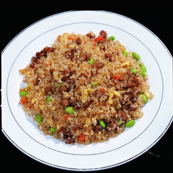无可挑剔的美味家常牛肉炒饭