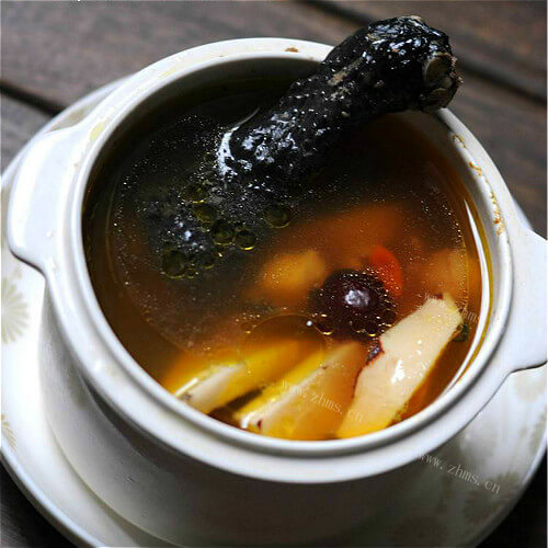 滋补乌鸡炖黑豆