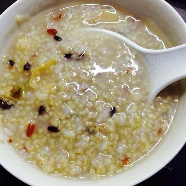 好喝的红枣糙米粥