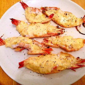美味的蒜蓉焗老虎虾
