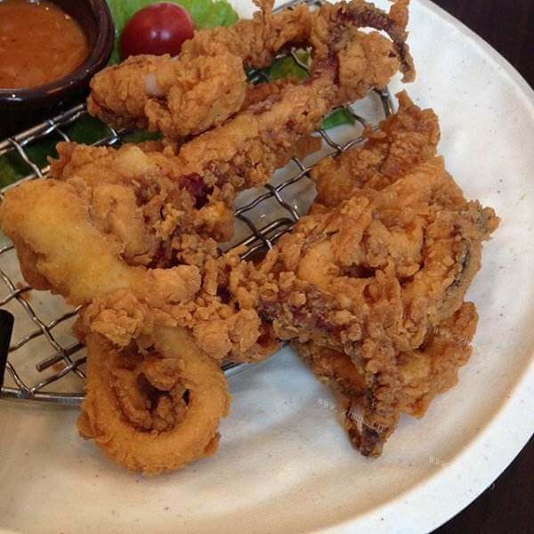美味的干炸鱿鱼