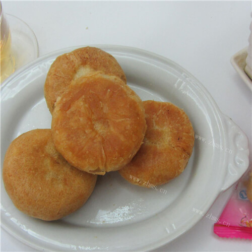 美味的芹菜汁捞饼