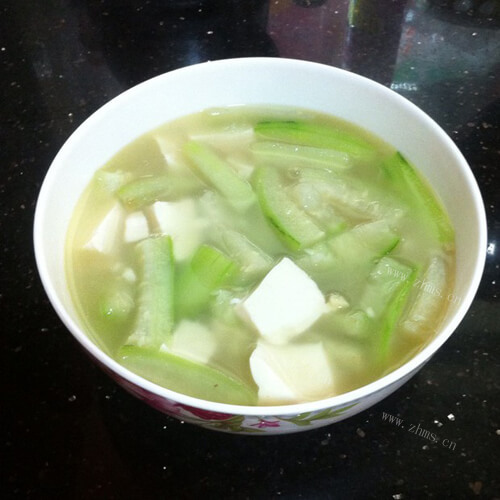 美味丝瓜豆腐枸杞汤