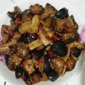 美味的腐竹香菇烩土豆